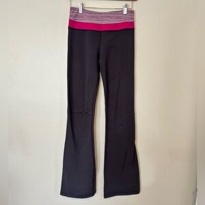 Lululemon grey flared yoga pants – size 4
